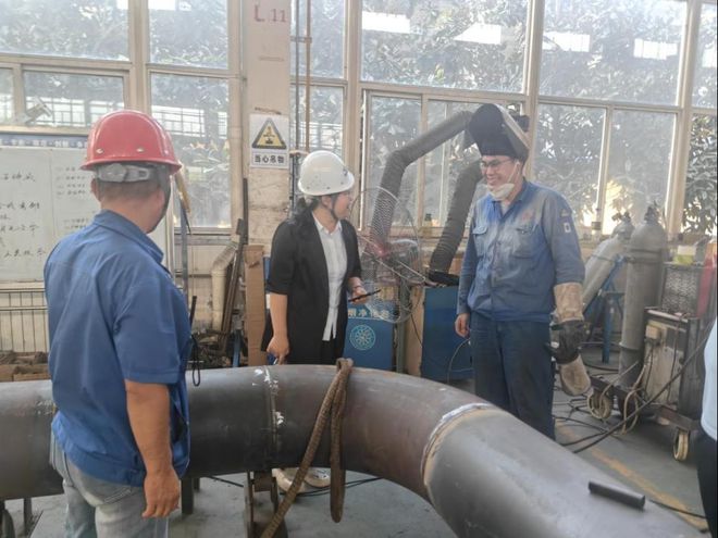 校企合作—西安技师学院师生代表赴航天泵阀科技集团参观交流(图1)